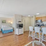 Elevated Condo With Diamond Head & Ocean Views, Steps From Waikiki Beach